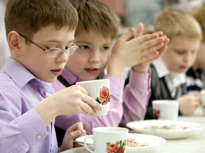 О праве учащихся на бесплатное питание в школе - В Висагинасе
