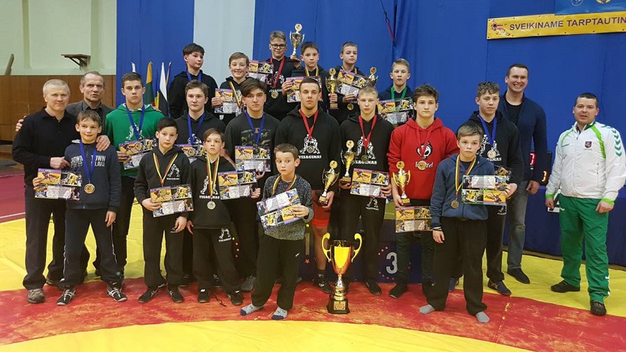 Турнир по греко-римской борьбе в Висагинасе собрал более 150 участников (видео) - Культурные и спортивные мероприятия