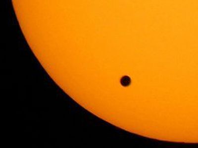 Сегодня можно будет увидеть прохождение Венеры по диску Солнца
  - В Мире