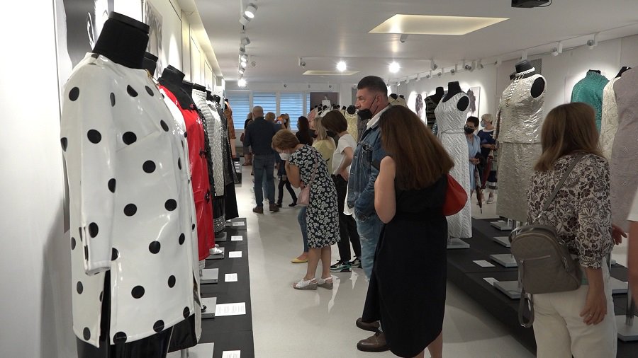 Почему самоуправление решило взимать плату за посещение выставки Александра Васильева? (видео) - В Висагинасе