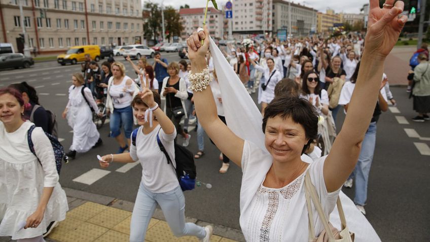 Svarstoma į Baltarusiją siųsti Seimo narių grupę