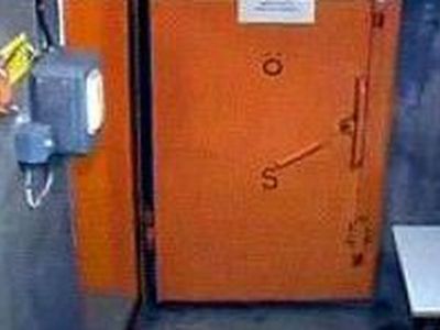 Шведская семья добровольно переехала жить в бункер времен «холодной» войны - Хобби, отдых и развлечения