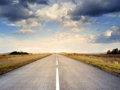 Водители из третьих стран смогут сдавать квалификационный экзамен и на русском языке - Литва и страны Балтии