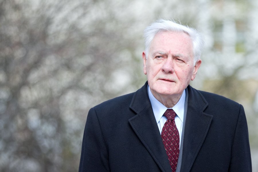 Адамкус: не стоит мерить смысл жизни заработком или прибылью - Литва и страны Балтии