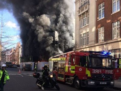 У штаб-квартиры Би-би-си в Лондоне произошел пожар - В Мире