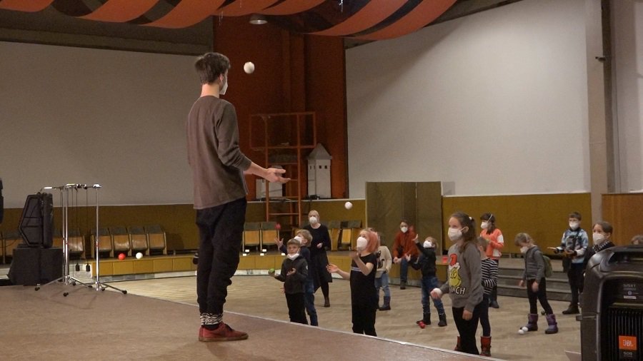 В Висагинасе завершилась творческая резиденция Каспараса Буянаускаса (видео) - В Висагинасе