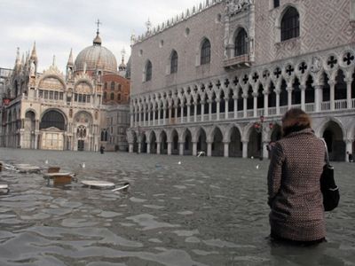 Последствия наводнения в Венеции. Около 75% города ушло под воду - В Мире