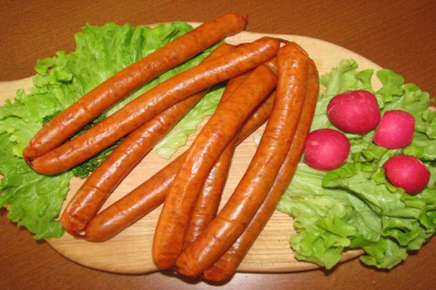 Etiketėmis „Be jokių E“ pažymėtoje dešroje ir batone rado priedų - Lietuva ir Baltijos šalys