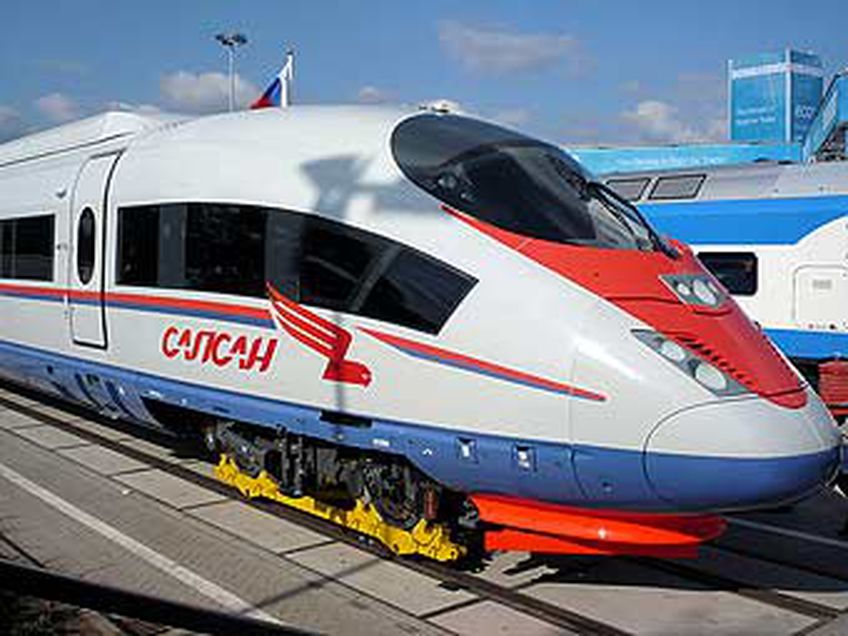 В Петербурге представили первый в России скоростной поезд «Сапсан»