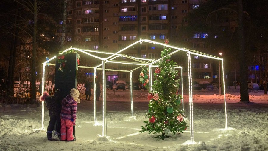 В ожидании чуда: программа зажжения огней Висагинской праздничной ёлки - В Висагинасе