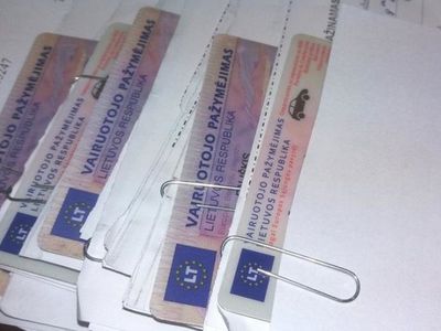 Не оплатив все штрафы, не будет выдаваться водительское удостоверение - Литва и страны Балтии