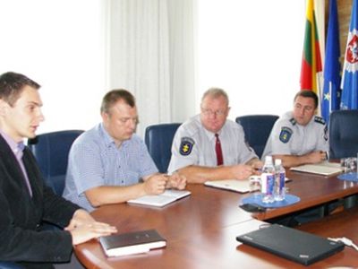 Brandos egzaminų sesijos metu policija stebės interneto erdvę - Lietuva ir Baltijos šalys