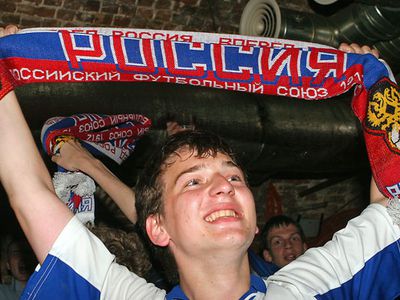 Полмиллиона москвичей отметили на улицах победу сборной России - Культурные и спортивные мероприятия