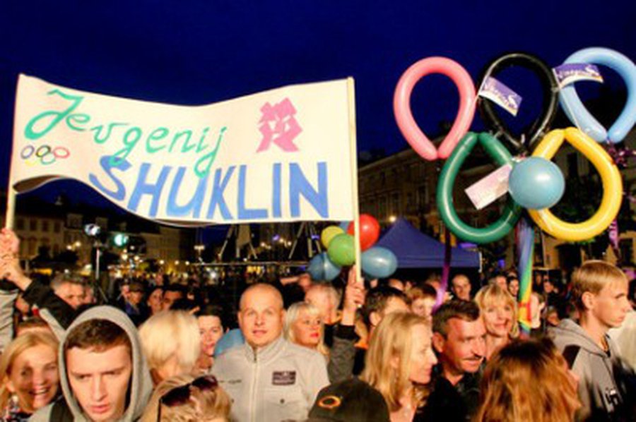 Lietuva iškilmingai pasitiko iš Londono grįžusius olimpiečius - Lietuva ir Baltijos šalys