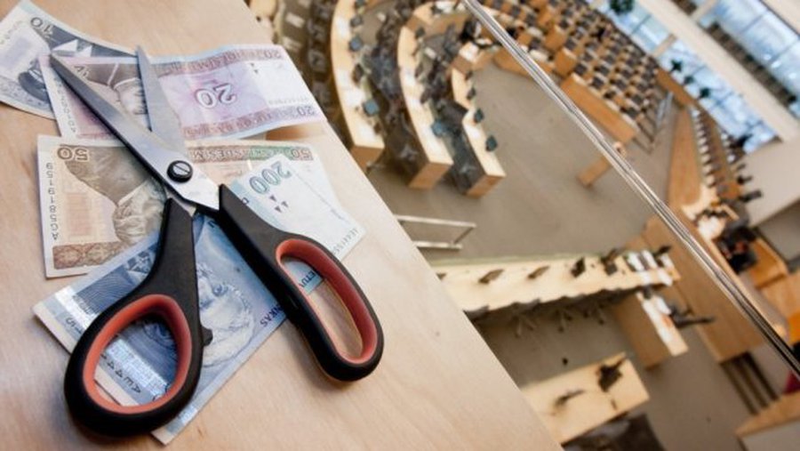 С июня урезаются социальные пособия - В Висагинасе