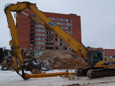 В процессе сноса гостиницы Аукштайтия есть трудности - В Висагинасе