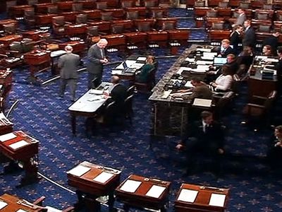 Американский сенат принял законопроект о бюджете США - В Мире