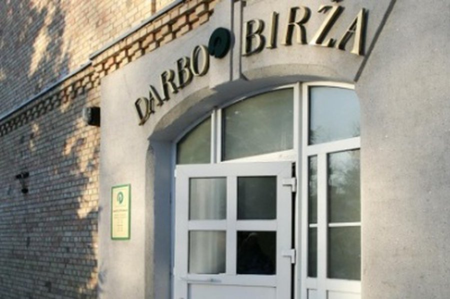 Darbdaviai noriau įdarbina jaunimą - Lietuva ir Baltijos šalys