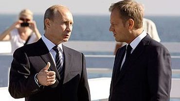 Премьеры РФ и Польши договорились развивать отношения, оставив Вторую мировую историкам
