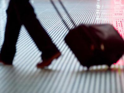 Эмигранты переводят на родину — в Литву — все больше денег                                                                 - Литва и страны Балтии