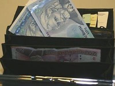 Руководитель «Литовской железной дороги» получил зарплату на 2000 литов больше                                 - Литва и страны Балтии