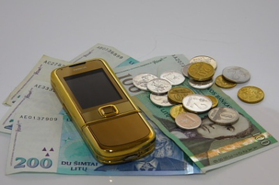 Beveik trečdalį greitųjų kreditų kai kurios įmonės išduoda bedarbiams - Lietuva ir Baltijos šalys