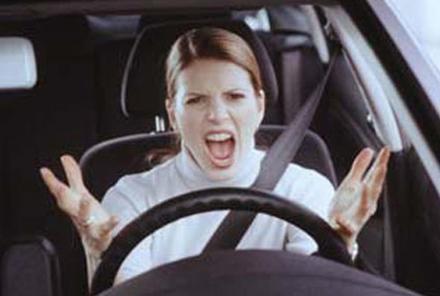 7 и 8 марта инструкторы DBS в Латвии дадут бесплатные уроки парковки для женщин - Хобби, отдых и развлечения