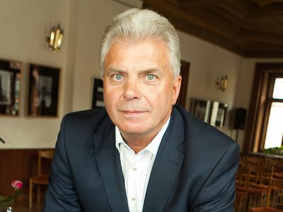 Мэр Утeнского района Катинас признан виновным в злоупотреблениях служебным положением - Литва и страны Балтии