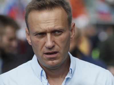 Решение принято: Навального отправили в колонию почти на 3 года - В Мире