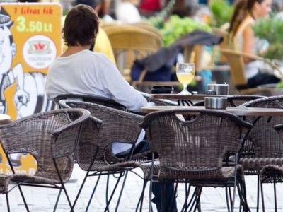 Ожидающие субботнее шествие предприниматели боятся только за стулья - Литва и страны Балтии