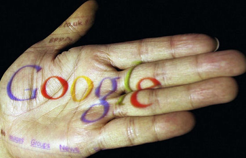 Google празднует десятилетие, обещая потопить Microsoft 