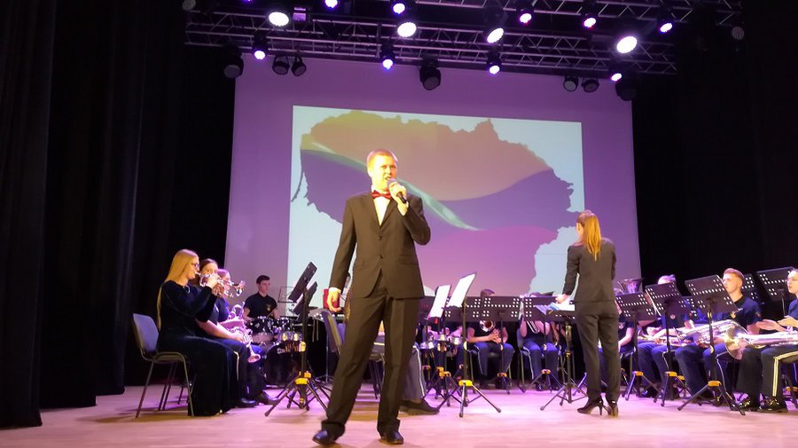 Замечательный концерт: детско-юношеский духовой оркестр играл по-взрослому - В Висагинасе