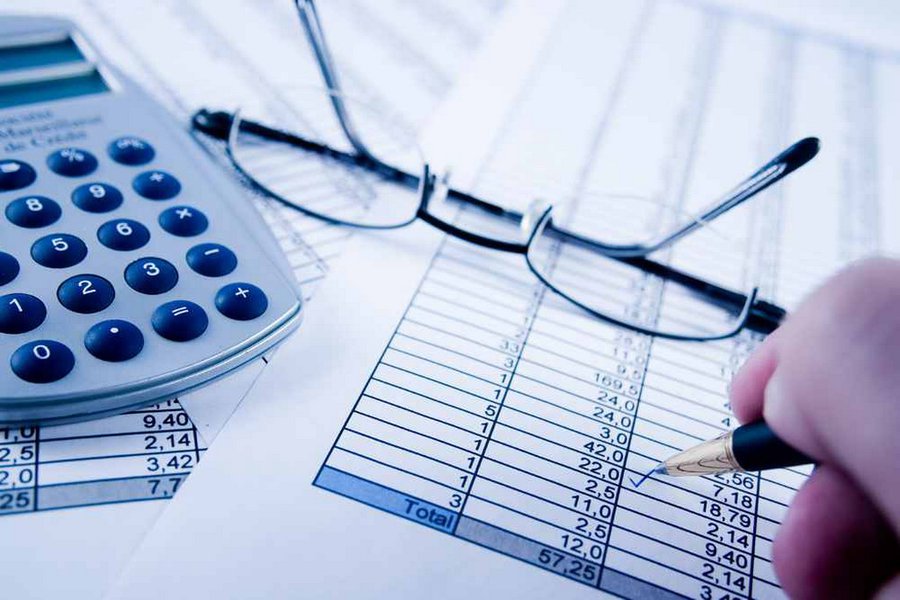 Продолжается снижение уровеня зарплаты - Литва и страны Балтии