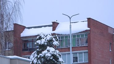 Висагинское самоуправление призывает владельцев и пользователей зданий не оставлять снежный покров на крышах