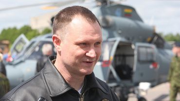 Командующий ВВС Литвы незаконно уволен за ремонт вертолетов в России
