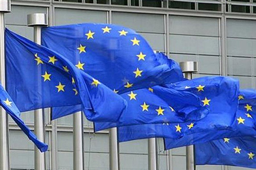 Еврокомиссия отклонила предложение Литвы наказывать за отрицание преступлений коммунизма
 - В Мире