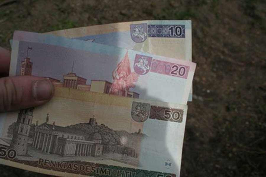 В Литве уменьшились размеры средней заработной платы
 - Литва и страны Балтии