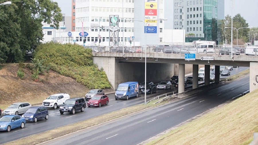 В Эстонии появится система штрафных баллов для нарушающих правила водителей - Литва и страны Балтии