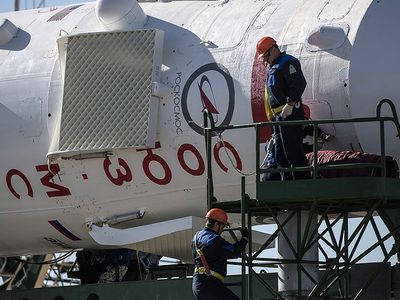 Источник: "Союз МС-09" просверлили, когда он был полностью собран - В Мире