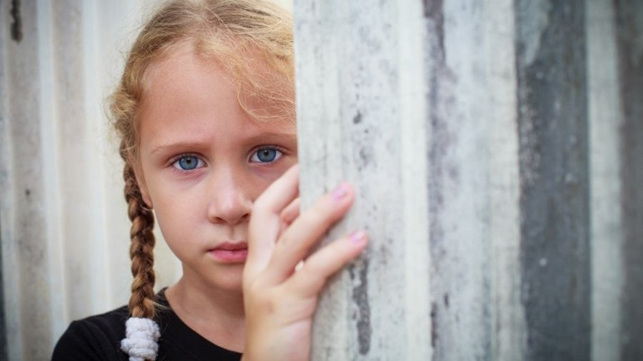 Эмиграция разделяет родителей и детей: более 2000 детей назначена временная опека - Литва и страны Балтии