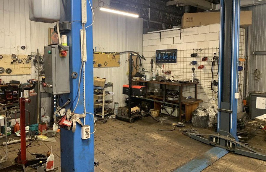 Cдается в аренду автосервис в черте города с двумя подъемниками - Реклама