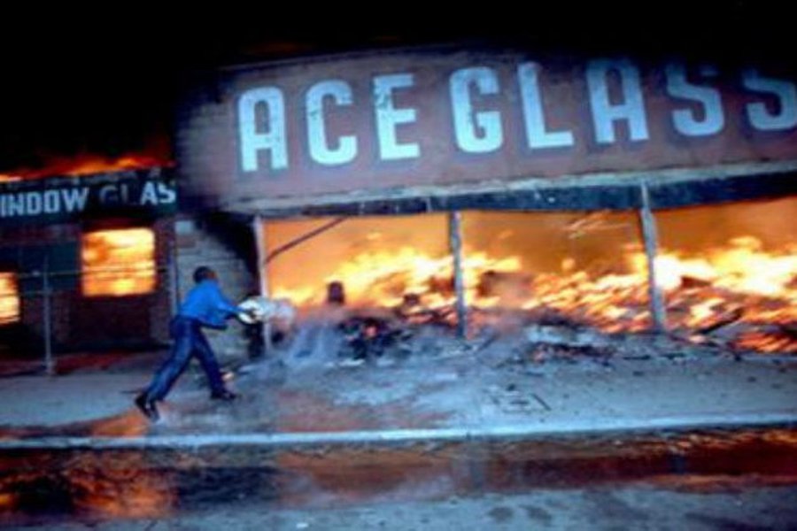 «США: от иллюзорной демократии к реальной диктатуре?»                                                                 - В Мире