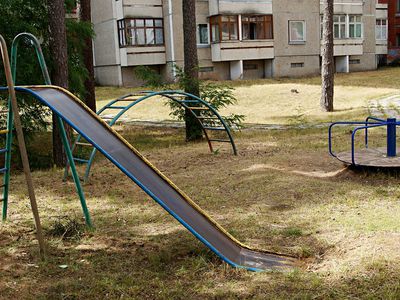 Почему демонтируются детские игровые площадки? - В Висагинасе