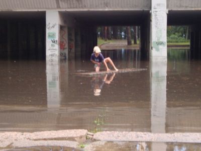 «На маленьком плоту...»                       - В Висагинасе