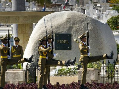 СМИ: место захоронения Фиделя Кастро начали готовить за десять лет до его смерти - В Мире