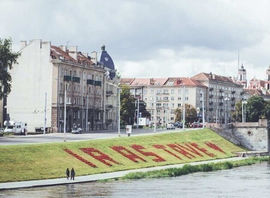 "Влюбленные берега" в Вильнюсе останутся: их перенесут на другое место - Литва и страны Балтии