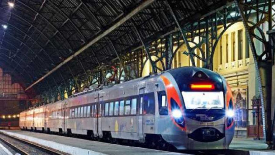 Маршрут поезда "четырех столиц" могут продлить до Таллина - В Мире