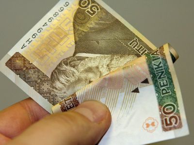 Parlamentarų padėjėjams įvesta lygiava - Lietuva ir Baltijos šalys