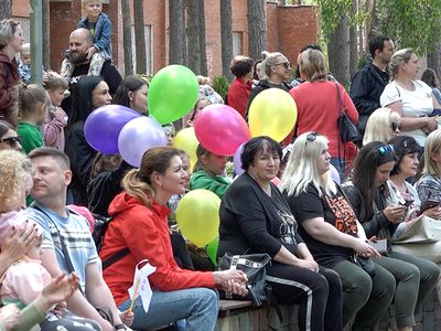 "Должны смеяться дети и в мирном мире жить!" (видео) - В Висагинасе