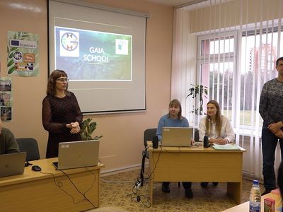 «Ради любви к природе» -  в школу «Gerosios vilties» приехали итальянцы, эстонцы и латыши (видео) - В Висагинасе